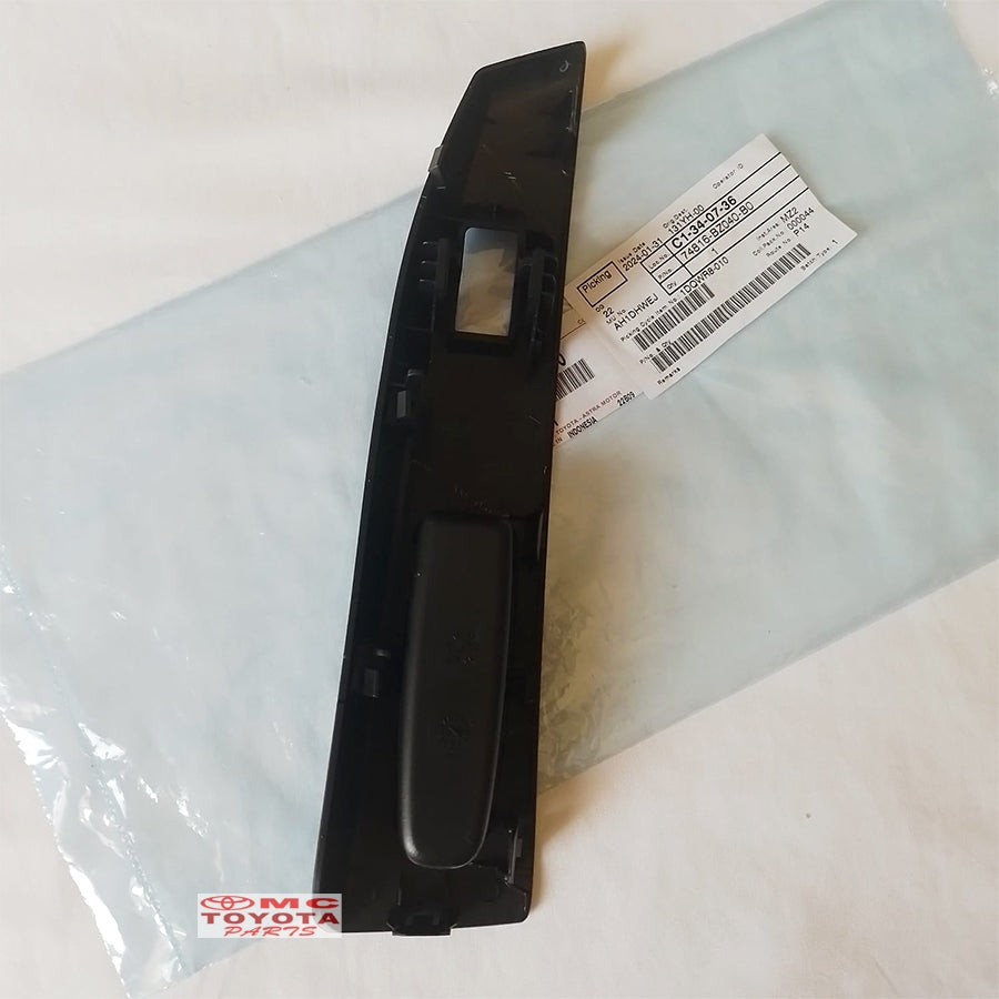 Tarikan Pintu Panel Power Window Tengah Kiri Agya Ayla 74816-BZ040-B0