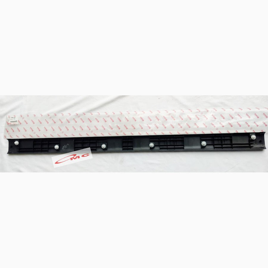 Sill Plate List Plate Bagasi Belakang Granmax Luxio 67935-BZ050-B01