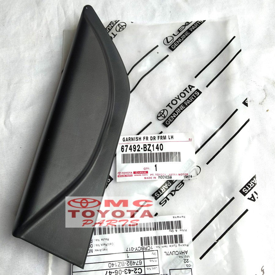Garnish Segitiga Dalam Spion Depan Kiri Calya Sigra 67492-BZ140