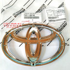 Emblem Logo Grill Grille Radiator Depan  Orisinil Toyota Innova Reborn 75311-0K140