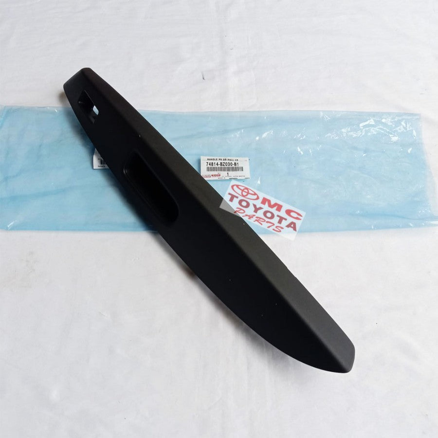 Tarikan Pintu Panel Power Window Depan Kiri Agya Ayla 74814-BZ030-B1