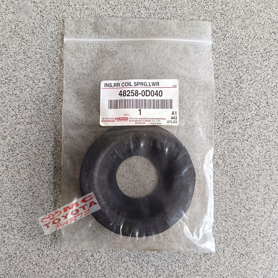 Karet Tatakan Per Keong Belakang Bawah Insulator Rear Coil Spring Lower Toyota Vios 48258-0D040