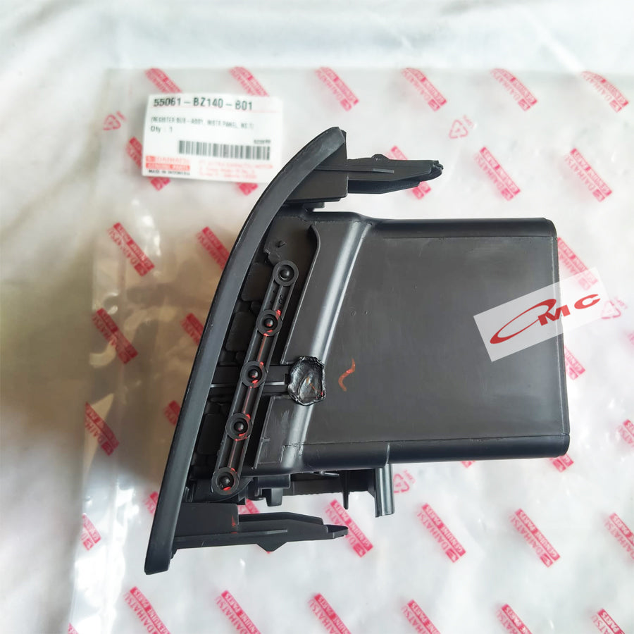Kisi-Kisi AC Depan Samping Kanan Daihatsu Gran Max 55061-BZ140-B01