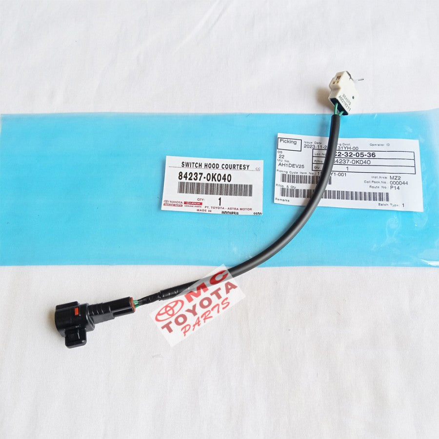 Switch Kap Cup Mesin Hood Kijang Innova Fortuner Hilux 84237-0K040