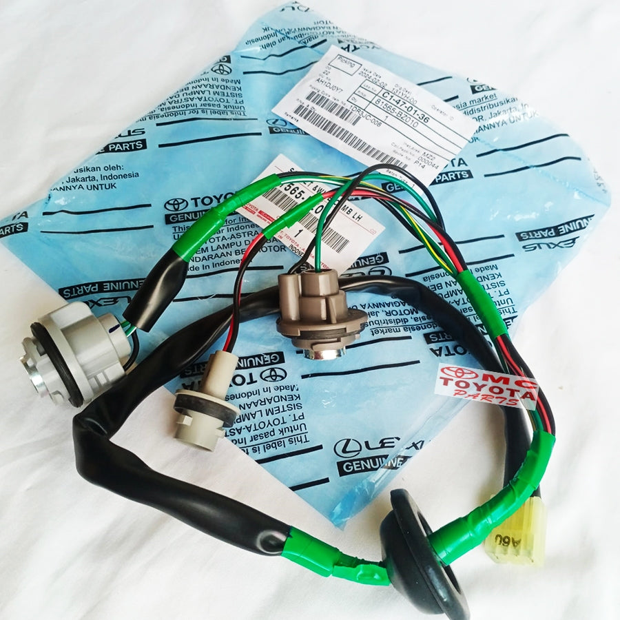 Kabel Socket Lampu Stop Belakang Kiri All New Avanza Xenia 81565-BZ010