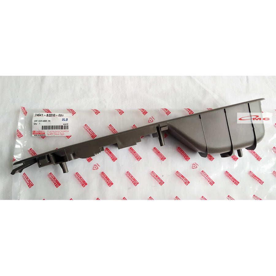 Tarikan Pintu Panel Power Window Depan Kanan Original Avanza Xenia Old 74641-BZ010-E01