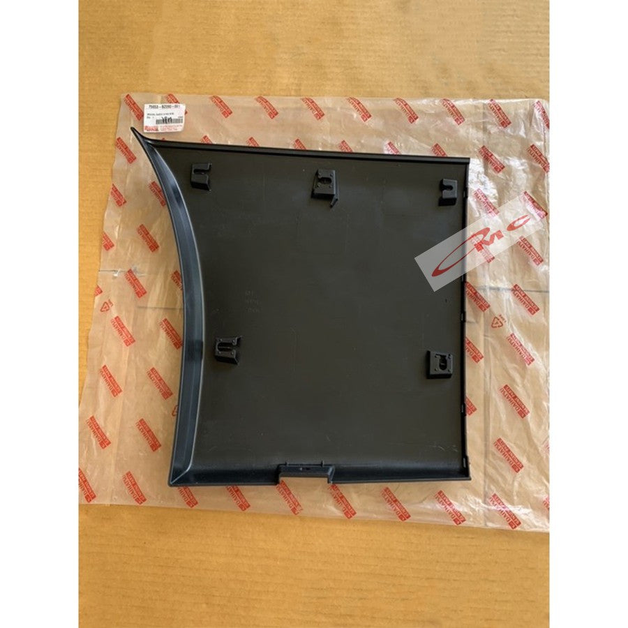 Moulding Bodi Samping Molding Quarter Bumper Belakang Kanan Kiri Daihatsu Luxio 75653-BZ090-001 75654-BZ090-001