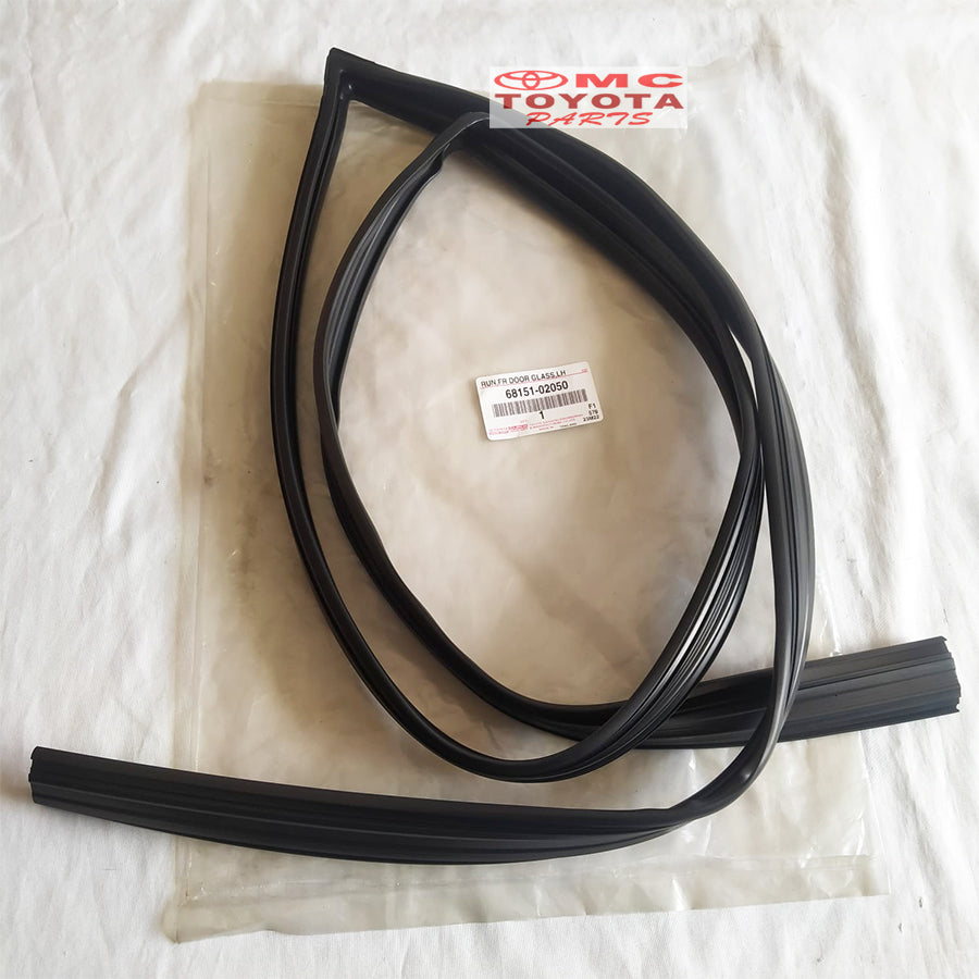 Karet Channel Kaca Pintu Depan Kiri Toyota Corolla Altis 68151-02050