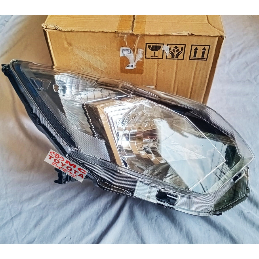 Lampu Depan / Head Lamp Kanan Calya Sigra 81130-BZ310