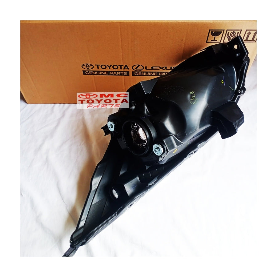 Lampu Depan / Head Lamp Kanan Calya Sigra 81130-BZ310