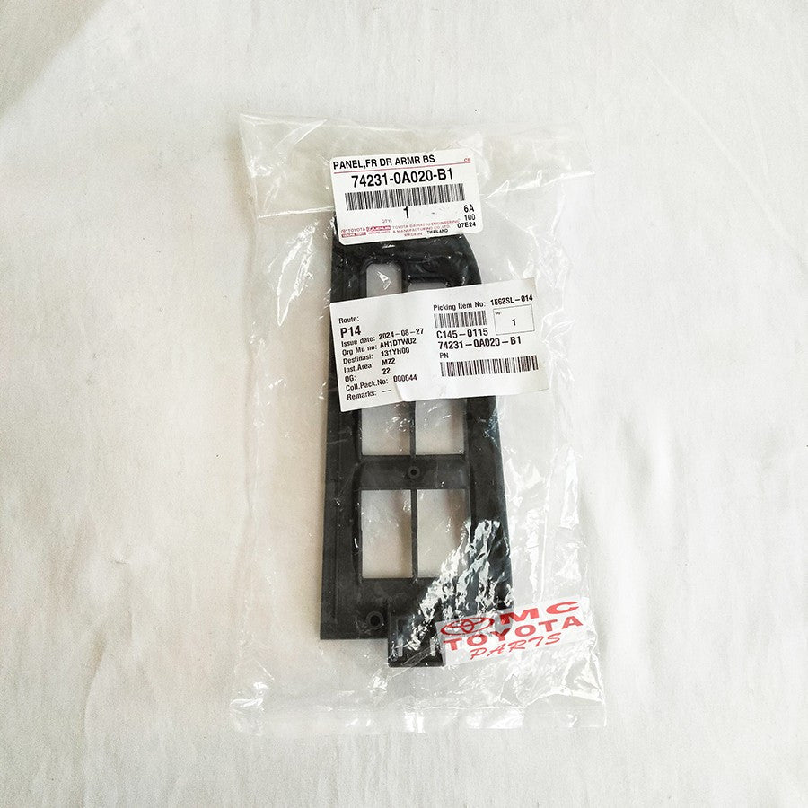 Tarikan Pintu Panel Power Window Front ArmRest Base Depan Kanan Atas Original Toyota Soluna 74231-0A020-B1