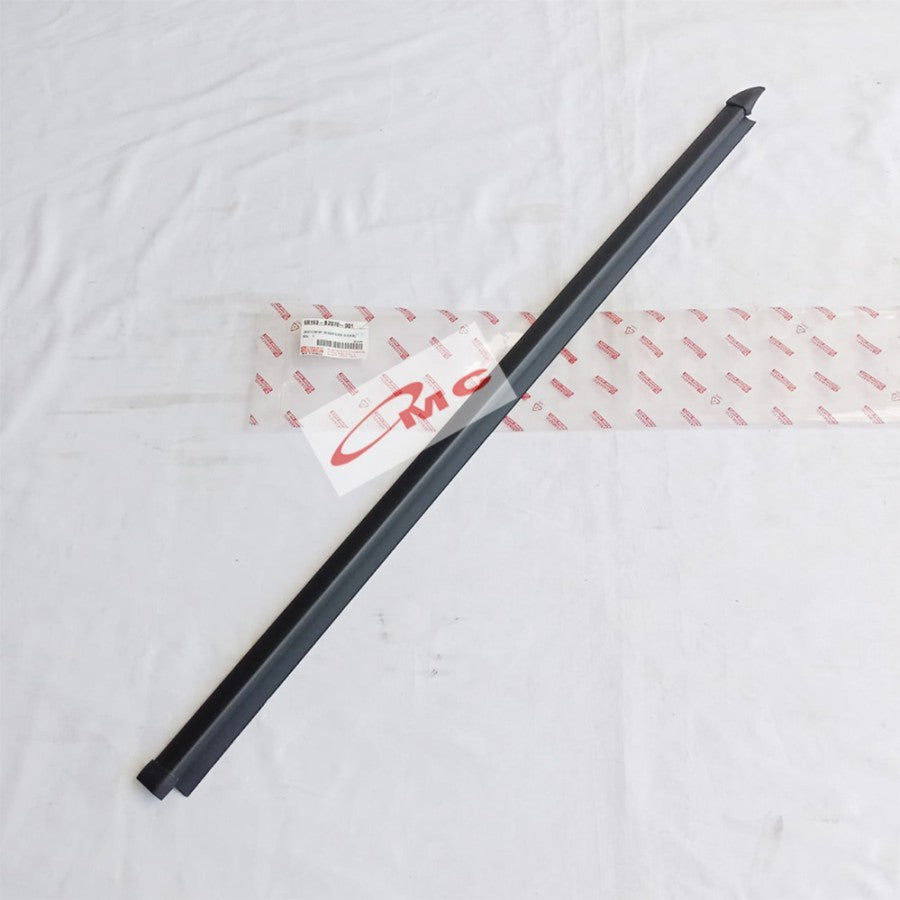 Pelipit Pintu Karet Kaca Luar Belakang Kanan Granmax 68163-BZ070-001
