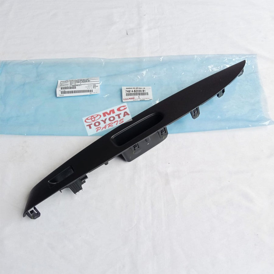 Tarikan Pintu Panel Power Window Depan Kiri Agya Ayla 74814-BZ030-B1