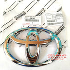 Emblem Logo Grill Grille Radiator Depan  Orisinil Toyota Innova Reborn 75311-0K140