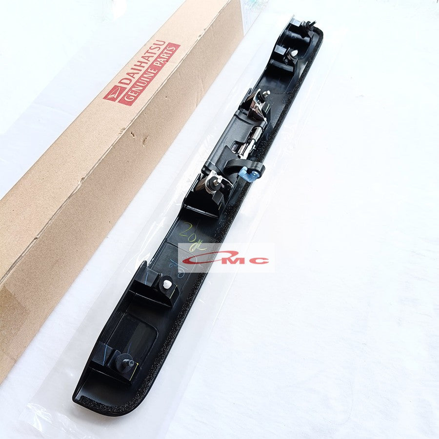 Handle Pintu Bagasi Buka Atas Gran Max Mini Bus Blind Van Trunklid Trunk Lid Handel Hendel Back Door Pegangan Pintu Belakang Original Daihatsu 69090-BZ050-001