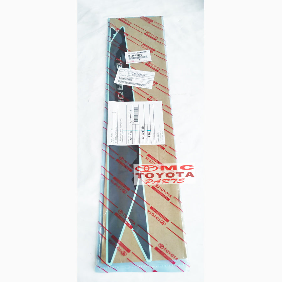 Stiker Sticker TETRADRIVE Hitam New Fortuner 4x4 VRZ P5186-0KA2G