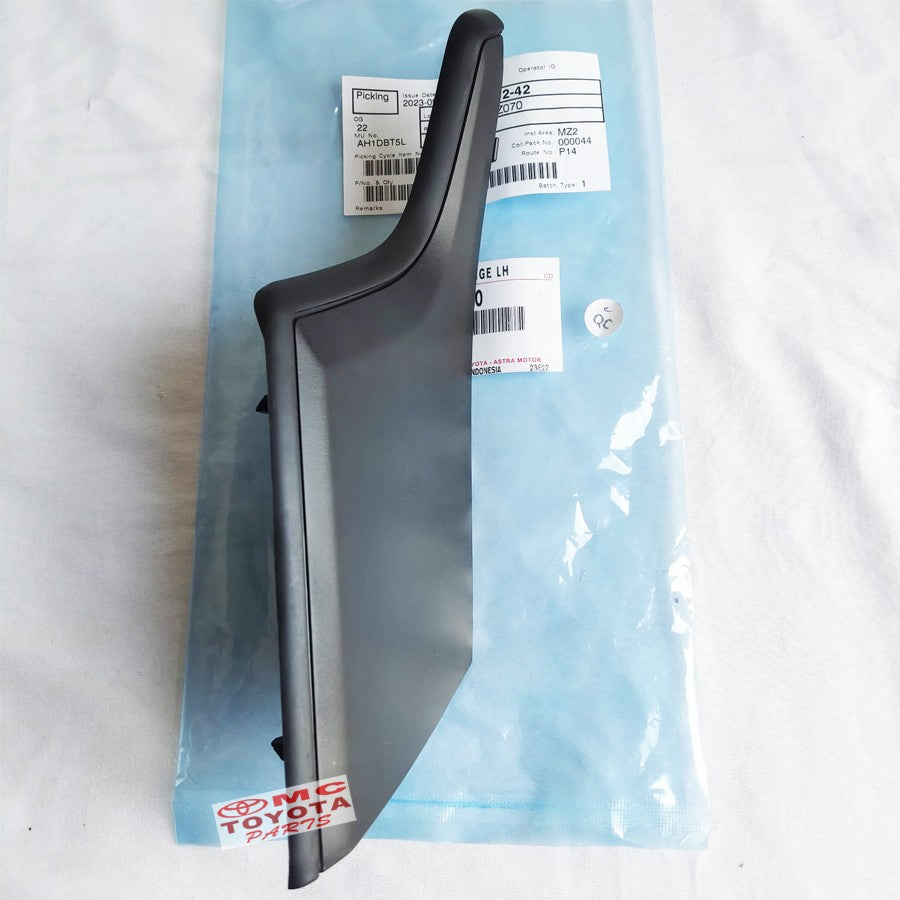 Cover Hood Hinge Karet Samping Kap Mesin Kiri Calya Sigra 53446-BZ070