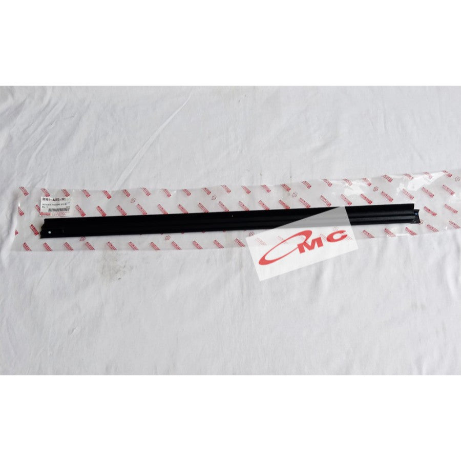 Pelipit Pintu Karet Kaca Luar Depan kanan Gran Max 68161-BZ070-001