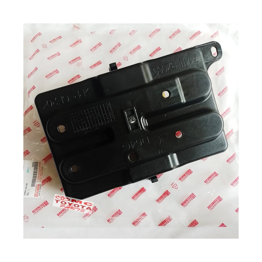 Tatakan Aki / Carrier Battery Daihatsu Ayla Agya 74411-BZ060-001