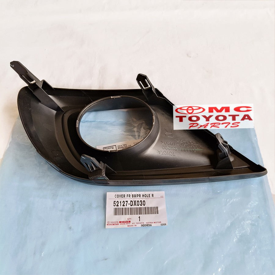 Cover Garnish Fog Lampu Depan Kanan Kijang Innova Grand New 52127-DX030