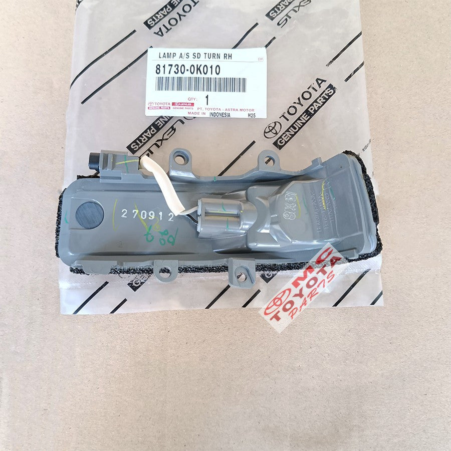 Lampu Sein Sen Spion Kanan Toyota Kijang Innova New Fortuner Hilux 81730-0K010