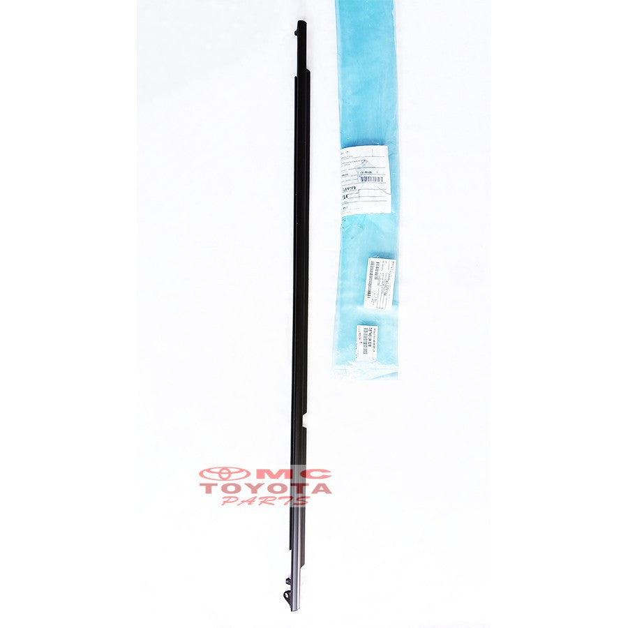 Pelipit Pintu Karet Kaca Luar Belakang Kiri Toyota Innova Reborn 75740-0K030