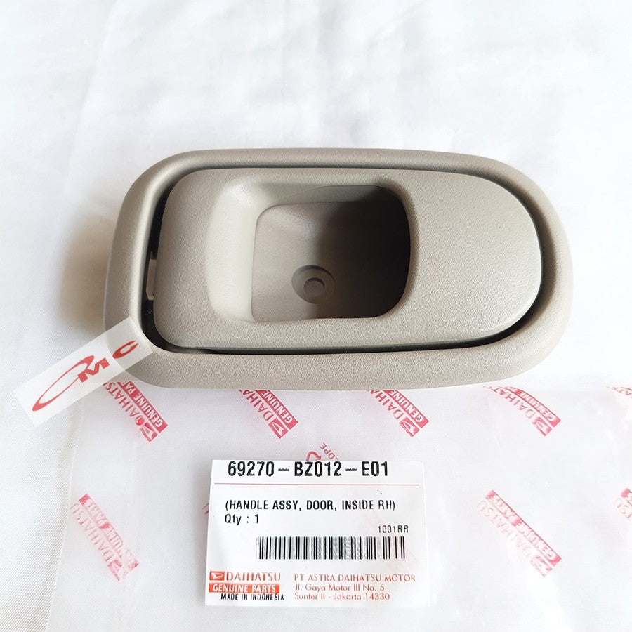 Handle Handel Gagang Pintu Bagian Dalam Depan Belakang Kanan Avanza Xenia 1300cc & 1500cc Agya 69270-BZ012-E01