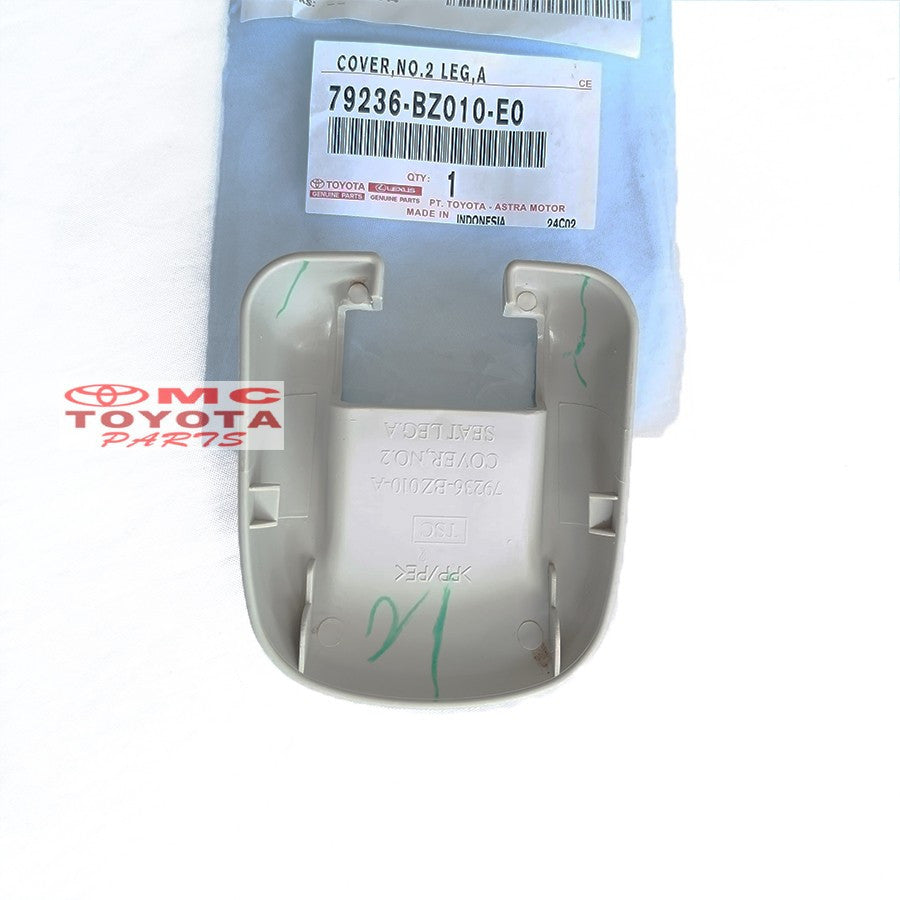 Tutup Cover Baut Kaki Jok Bangku Dudukan Belakang Avanza Xenia 79236-BZ010-E0