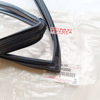 Karet Channel Kaca Pintu Belakang Kanan Kiri Corolla Altis 2001-2007 Original Toyota 68142-02050 / 68152-02050 Karet Chanel Canel Cenel Run Chanel Channel Lis List Karet Kaca Pintu Belakang