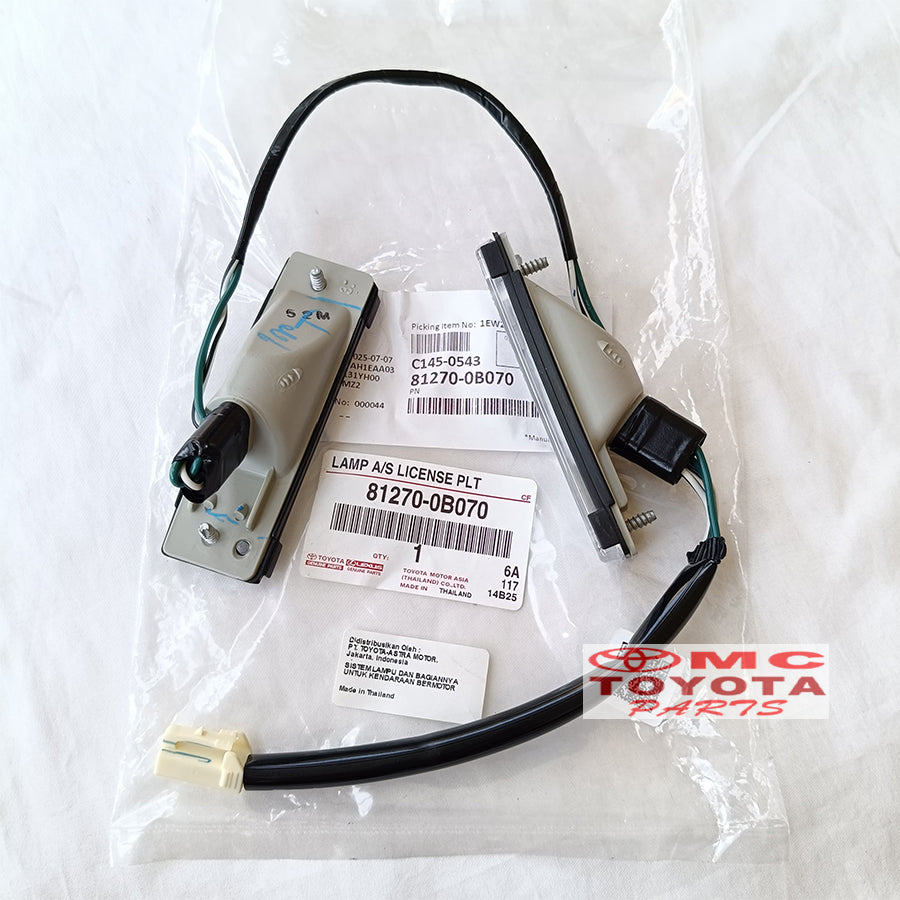 Lampu Plat Nomor Belakang Kijang Kapsul Innova Fortuner VNT Original Toyota 81270-0B070 1set Lampu Plat Nomer LED Super Bright Lampu Plat Nomor Bagasi Inova 1 Set Ori