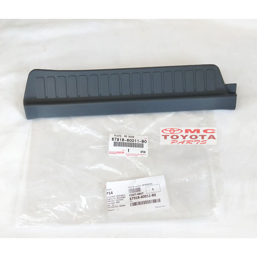 Scuff Plate VX80 Land Cruiser Cover Sill Plate Pintu Belakang Tengah Kanan Kiri 67917-60011-B0 67918-60011-B0 Original