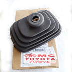 Tutup Abu Karet Boot Cover Boot Tongkat Persneling Verseneling Operan Gigi Tuas Transmisi  Hino Dutro Dyna Saurus 58808-37020-B0 Original