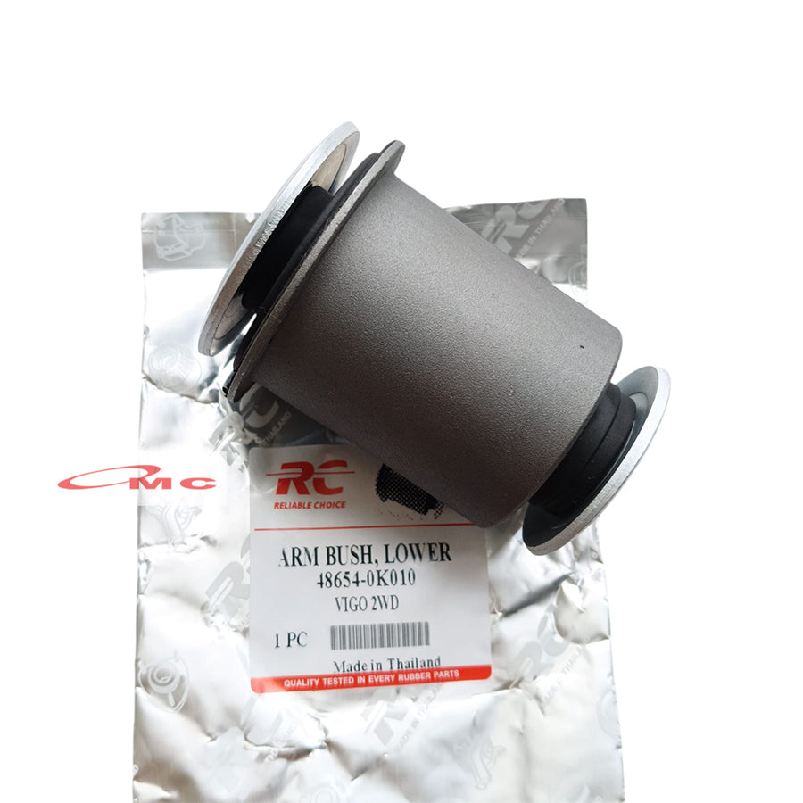 Karet Bushing Arm Kecil Bawah Toyota Kijang Innova Fortuner Hilux 2WD Double Cabin 48654-0K010-RC Karet Bosh Bush Bushing Arm Depan Bawah Kecil 48654-0K010 RC