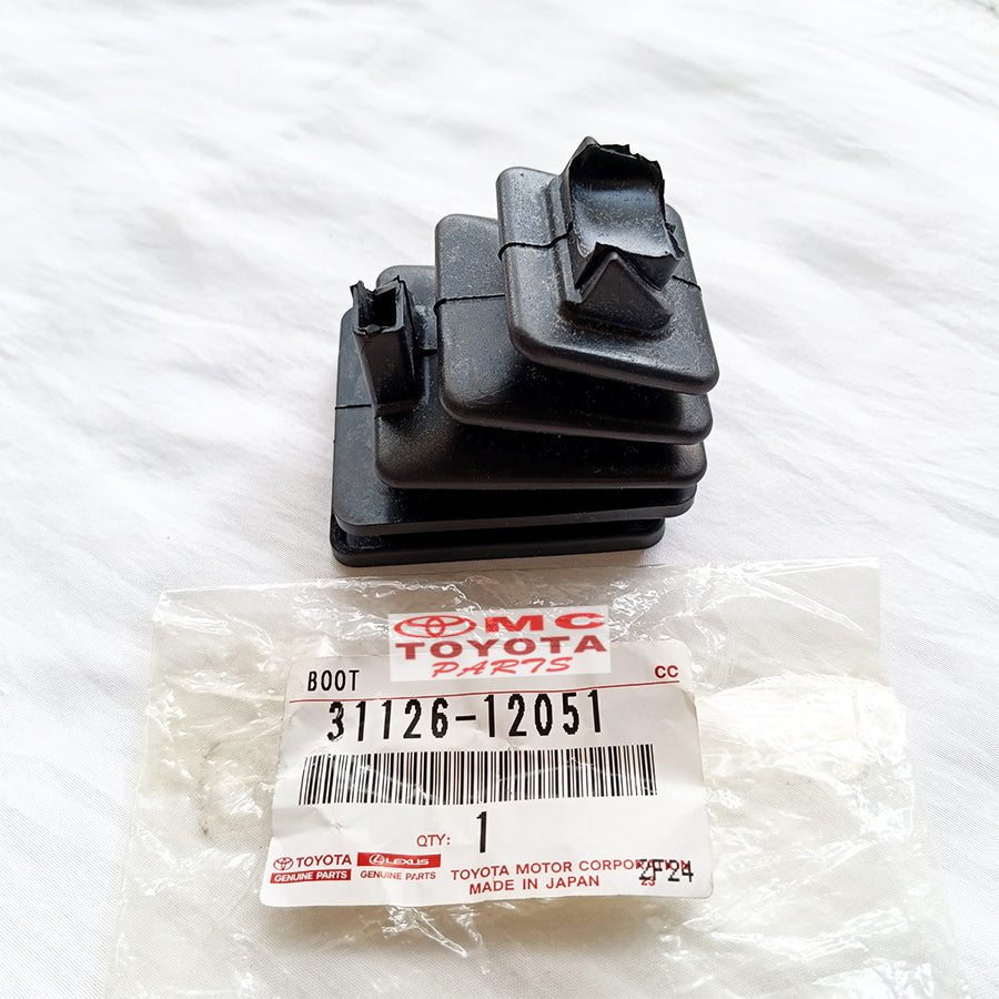 Karet Boot Garpu Kopling Vios Yaris Altis Corolla Great All New Twincam Starlet Corona Absolut Soluna Rav4 Original Toyota 31126-12051 Boot Karet Garpu Kopling Ori