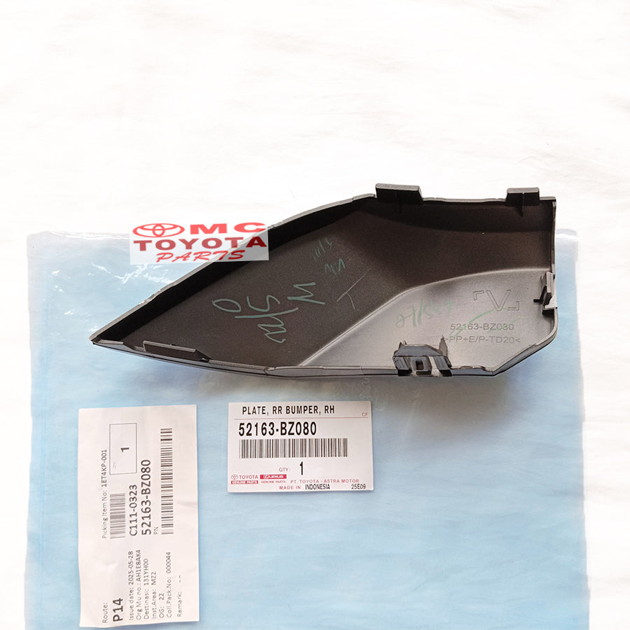 Cover Tutup Derek Towing Bemper Belakang Avanza Veloz 2021 Up Original Toyota 52163-BZ080 Cover Towing Tutup Derek Belakang Tutup Towing Bumper Belakang Silver Glossy