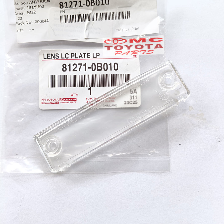 Mika Lampu Plat Nomor Belakang Original Toyota Kijang Kapsul Innova Fortuner 81271-0B010 Mika Lampu Pelat Nomor Bagasi Belakang Cover Lampu Plat Nomor Lens License Plate