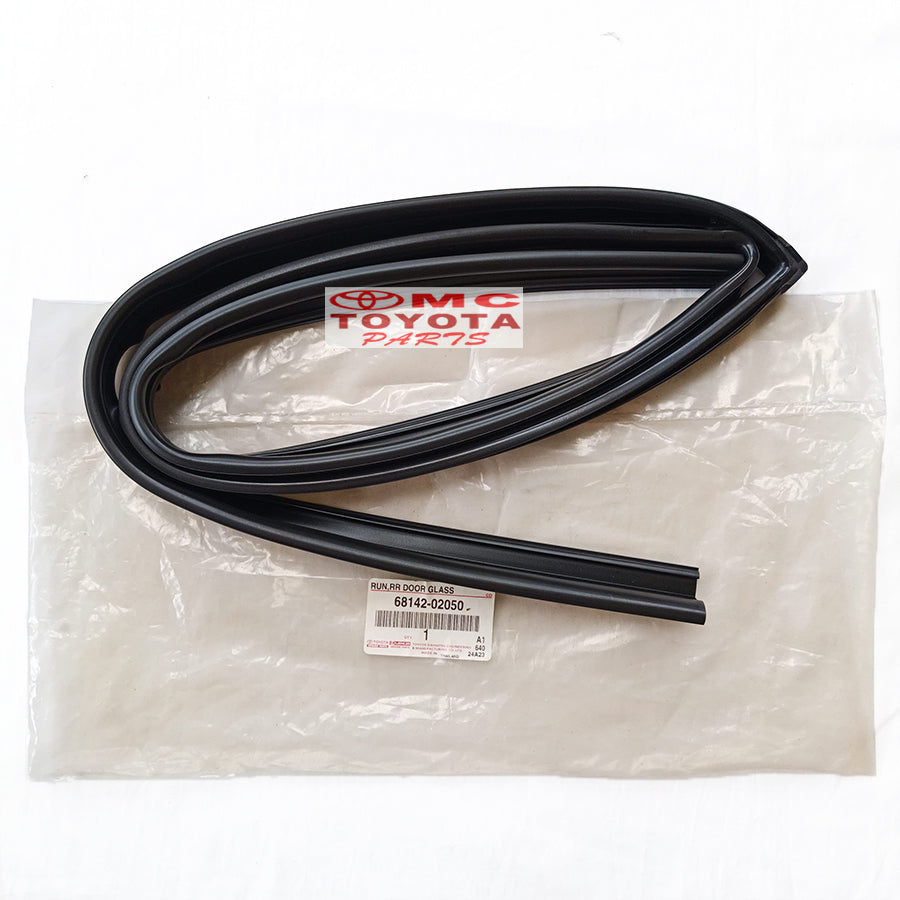 Karet Channel Kaca Pintu Belakang Kanan Kiri Corolla Altis 2001-2007 Original Toyota 68142-02050 / 68152-02050 Karet Chanel Canel Cenel Run Chanel Channel Lis List Karet Kaca Pintu Belakang