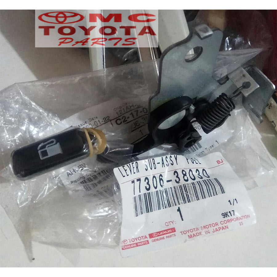Tuas Pembuka Tutup Bensin Original Toyota Kijang Kapsul 77306-38030 Handel Handle Bukaan Tutup Tanki Bensin Lever Tuas Tarikan Pembuka Tangki Bensin Ori