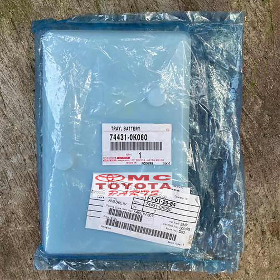 Tatakan Aki Accu Baterai Kijang Innova Bensin Original Toyota 74431-0K060 Tray Battery Tutup Tatakan Aki Carrier Battery Dudukan Aki Dudukan Accu Tatakan Accu