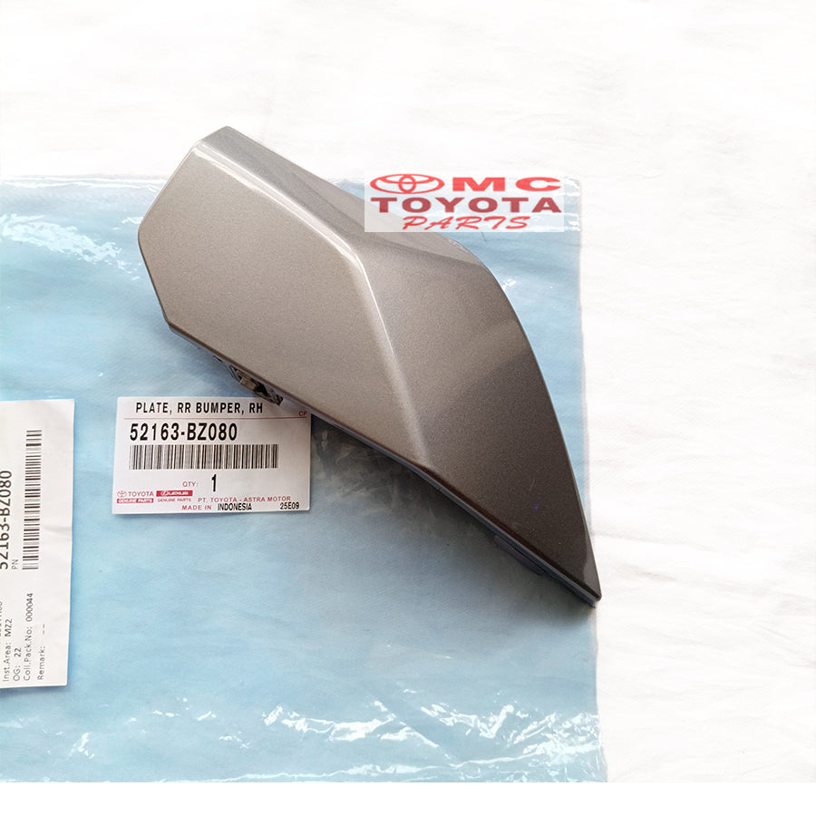Cover Tutup Derek Towing Bemper Belakang Avanza Veloz 2021 Up Original Toyota 52163-BZ080 Cover Towing Tutup Derek Belakang Tutup Towing Bumper Belakang Silver Glossy