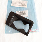 Cover Sill Plate Belakang Lubang Kunci Bawah Bagasi Agya Ayla Original 64716-BZ040-C0 Cover Side Deck Trim Cover Door Lock Deck Bagasi Cover Doorlock