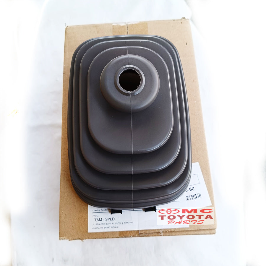 Tutup Abu Karet Boot Cover Boot Tongkat Persneling Verseneling Operan Gigi Tuas Transmisi  Hino Dutro Dyna Saurus 58808-37020-B0 Original