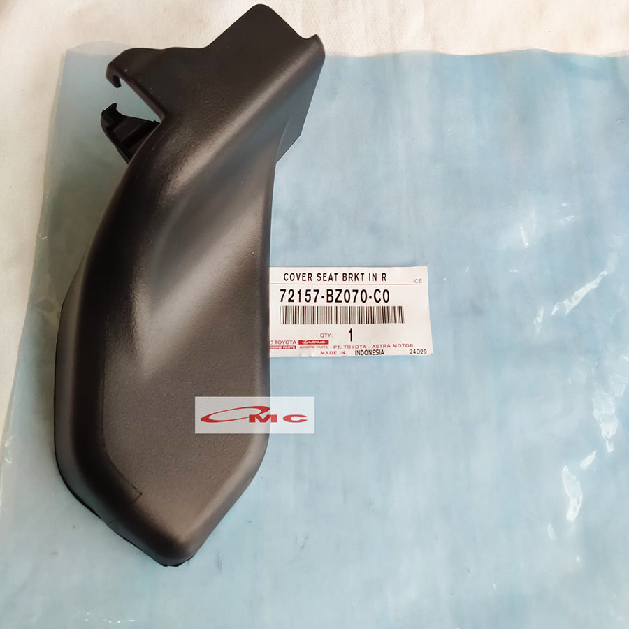 Cover Tutup Kaki Jok Bangku Depan Bagian Belakang All New Rush Terios 2017-2020 F800 72157-BZ070-C0 72158-BZ060-C0