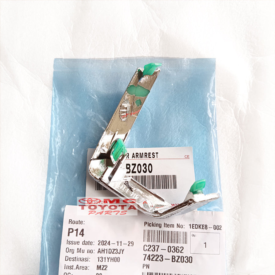 Tutup Arm Rest Pintu Depan Kanan Kiri All New Rush Terios 2018 Up Original Toyota 74223-BZ030 74224-BZ030 Cover Tutup Arm Rest Depan Cap Door Armrest Front Cap Door Tutup Armrest Amrest Amres