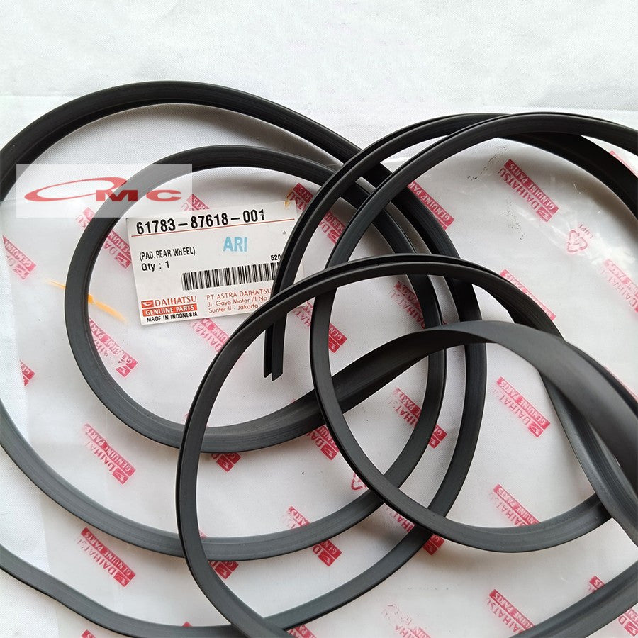 Karet List Fender Lis Over Fender Daihatsu Taft Independent Feroza Rocky Hiline Taft GT Original 61783-87618-001