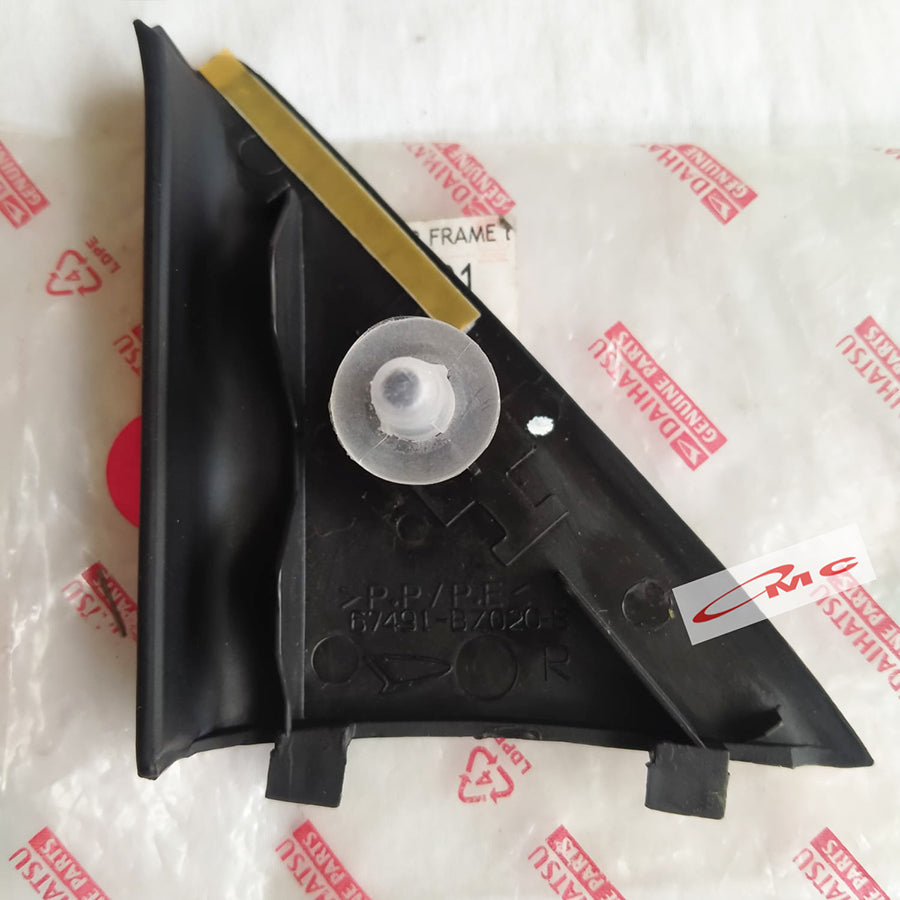 Garnish Pilar Segitiga Spion Dalam Depan Kanan Xenia Avanza Lama 2004-2011 67491-BZ020-001