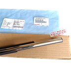 Pelipit Pintu Karet Kaca Luar Belakang Kanan Fortuner VRZ Original Toyota 68180-0K100