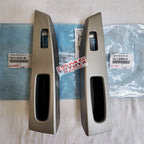 Handle Tarikan Pintu Dalam Panel Power Window Pintu Belakang Tengah Kanan Kiri Agya Ayla Original 74815-BZ060-B0 74816-BZ050-B0