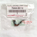 Emblem V Camry Original Toyota 75444-06110 Sticker Stiker Logo Tulisan V Chrome New Camry