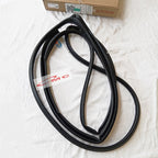 Karet Pintu Depan Kanan Daihatsu Gran Max Pick Up Luxio Minibus Lite Ace Original 67862-BZ060-001